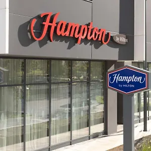 Hampton By Hilton Martiricos Hotel